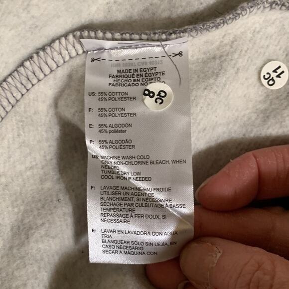 Gray Adidas Men’s drawstring golf Hoodie XL with through pockets - Picture 4 of 5